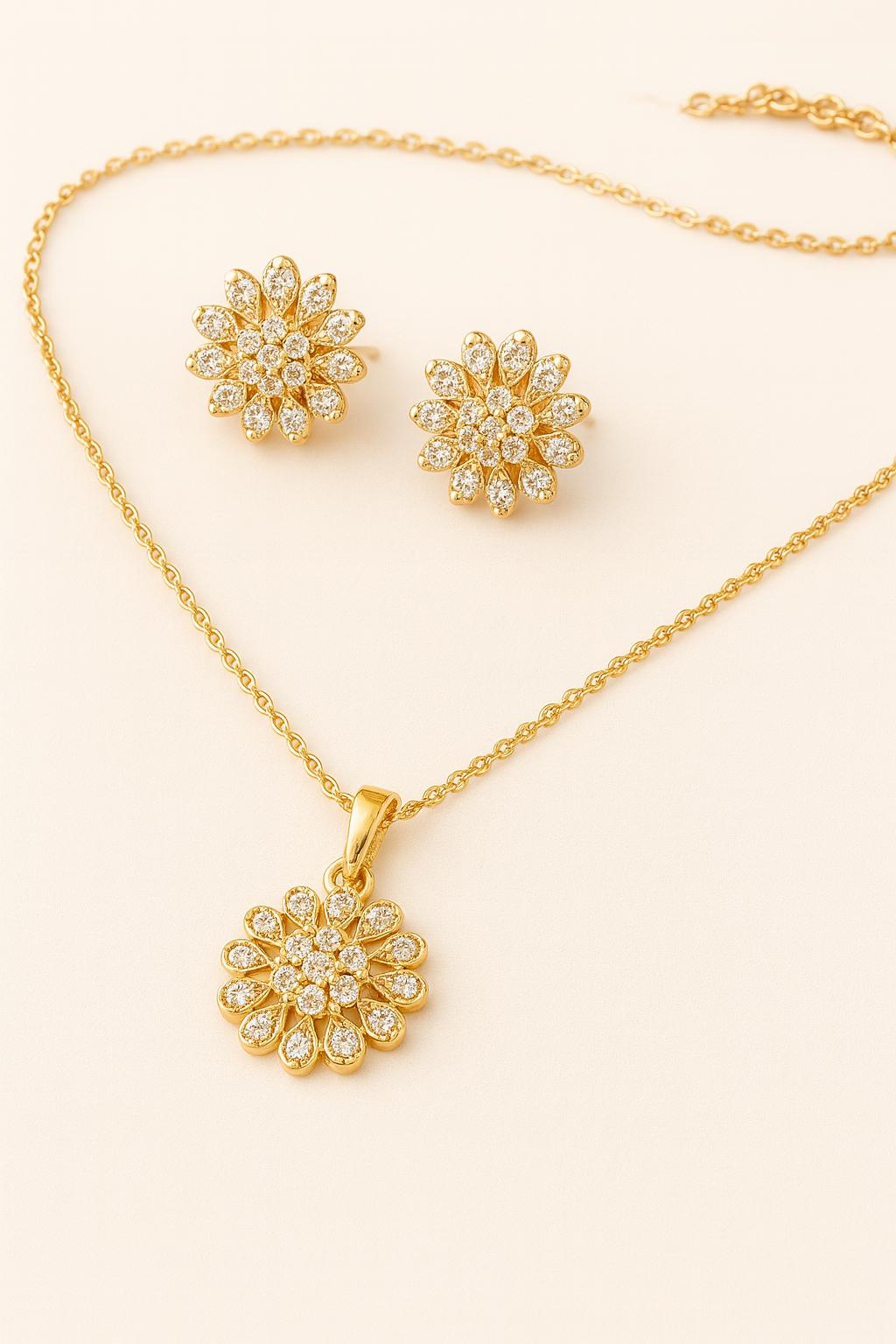 Pendent set in pearls and zircons